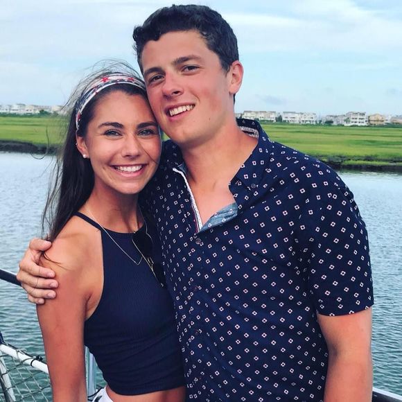 Meet your Posher, Melissa - Picture 1 of 1